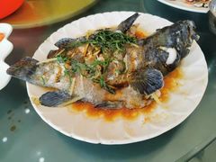 -覃记海鲜美食餐厅