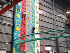 -极限PLAY运动娱乐新世界·团建派对潮玩休闲馆·室内蹦极高空游乐园