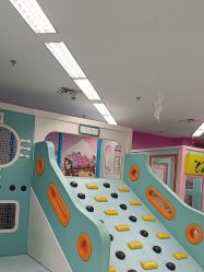 -孩子王童乐园(连云港万达店)