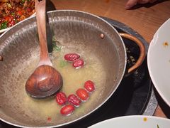 -吃饭皇帝大(长宁龙之梦店)
