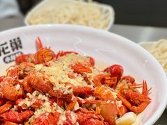 金牌蒜香龙虾-龙巢盱眙龙虾·牛蛙·烧烤宵夜(八卦岭店)