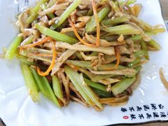 野山笋小炒-老火大骨头汤馆