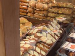 -小飞象面包公社(珠江路金鹰店)