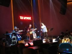 -TZ House音乐现场(来福士中心店)