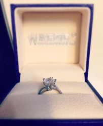 -威德钻石-克拉钻大本营(南京东路店)