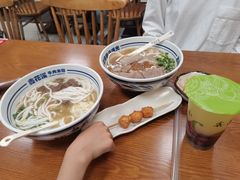 -鑫花溪牛肉米粉(凤凰街创始总店)