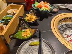 -山川小町·极番烧肉(新地假日广场店)