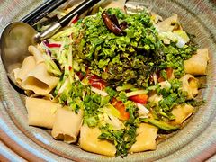 油泼香椿莜面-西贝莜面村(上海百联西郊店)