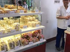 面包甜点陈列柜-生活林(河北路店)