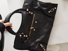 -BALENCIAGA(恒隆广场店)