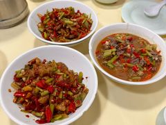 酸菜爆炒肥肠-笨罗卜浏阳菜馆(龙华鹏润达店)