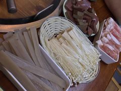 -曹丞相·地锅鸡·地锅鱼(武林店)