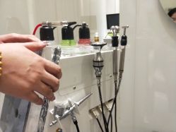 -LESSMORE科技头皮理容中心
