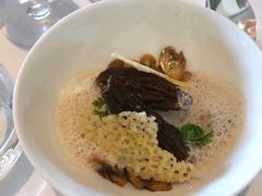 慢火煮蛋蘑菇清汤-AZUR聚(香格里拉饭店)