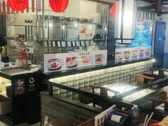 -川流不息·地道川菜·小龙虾(新松江路店)