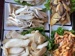 -野菌皇海景野生菌火锅(滨海大道店)