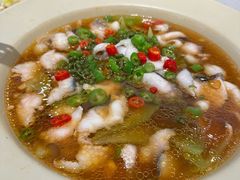 鲜椒酸汤鲈鱼-鹿港小镇(黄金店)
