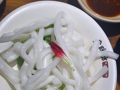 -老牌坊云南鱼豆花火锅(哈西万达店)