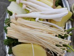 -牛知府云南菌汤鲜牛肉火锅(肖家湾店)