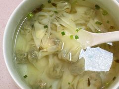 芹菜小馄饨-35g烧麦牛杂粉(新市街店)
