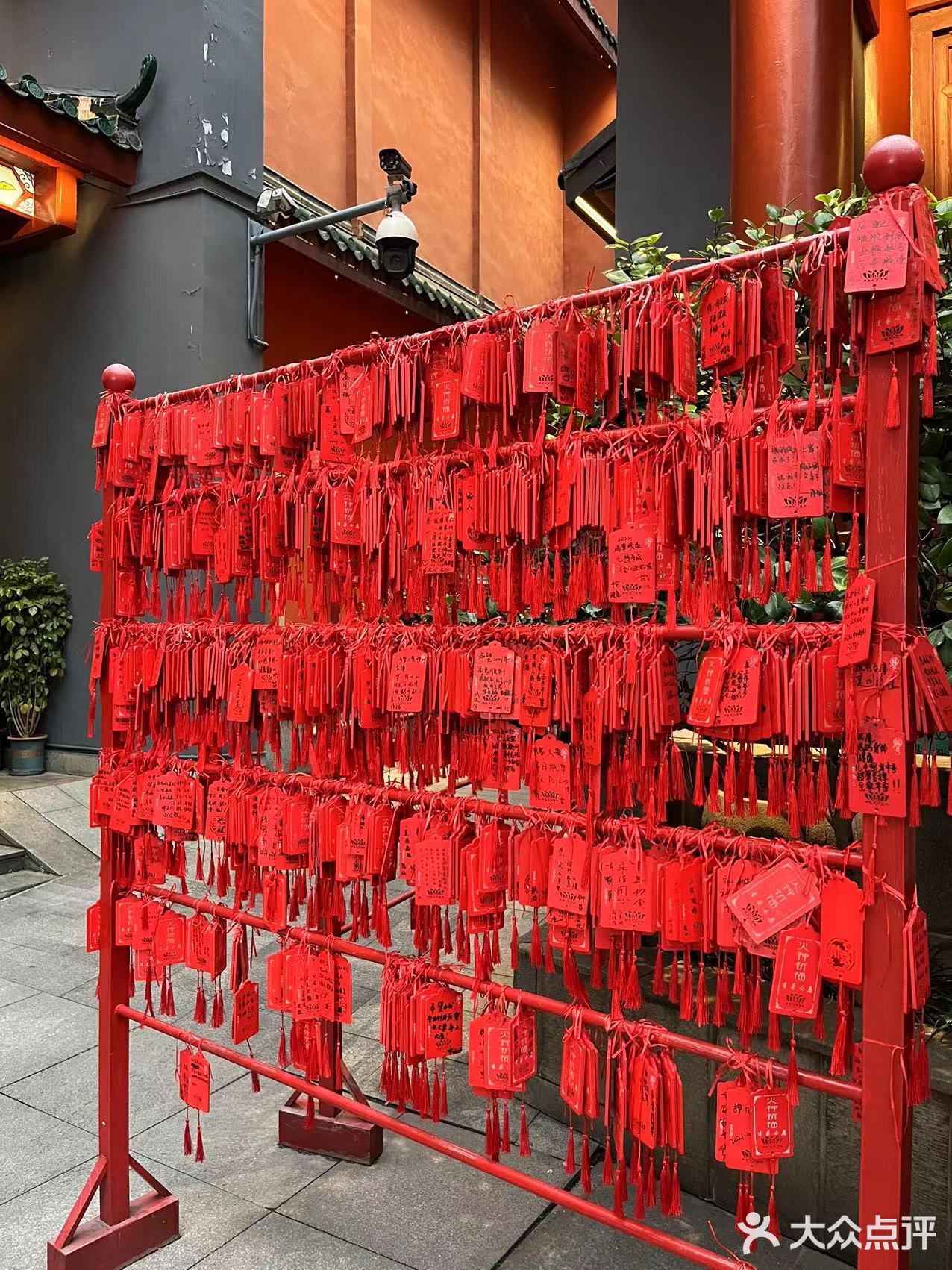 拥有几十年文化历史的火宫殿真是YYDS，火宫殿大庙会