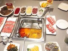 -海底捞火锅(曹安公路店)