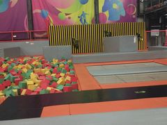 -超人空间竞技场·轰趴团建蹦床主题公园