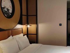 -万泊酒店(长沙五一广场国金中心店)