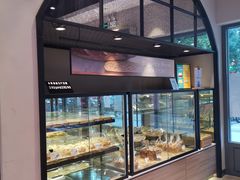 面包甜点陈列柜-巴黎贝甜(万源店)