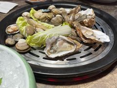 海鲜一箩筐-日进一片海.生腌海鲜火锅.宵夜烧烤(三里屯总店)