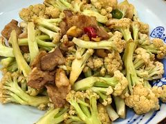 菜花炒肉片-回味香酒店(莱山店)
