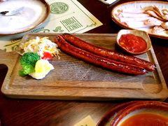 现灌慕尼黑扒猪肉肠-马迭尔德式西餐精酿啤酒屋(中央大街店)