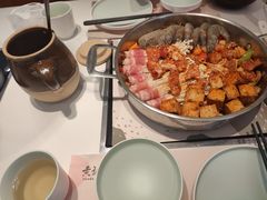 -黄记煌三汁焖锅(新佳丽江汉路店)