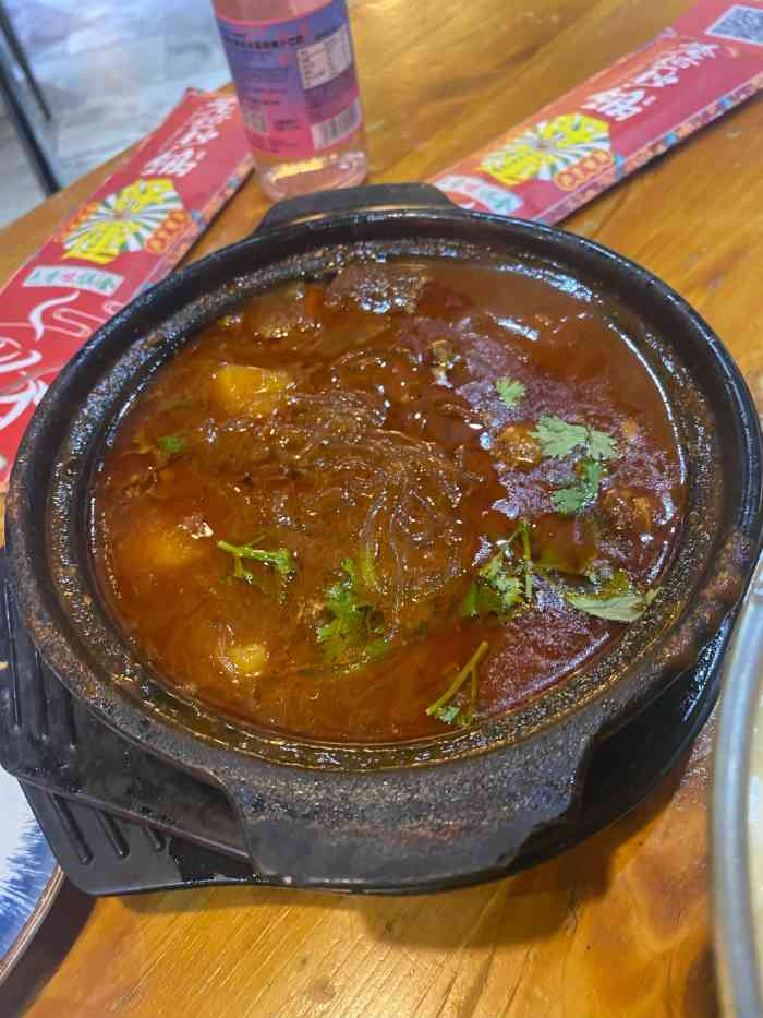 老姑砂锅(小海地店)-"和朋友一起来的,小海地也有烧烤一条街啊,.