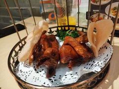 秘制脆皮乳鸽-避风塘(宝山万达店)