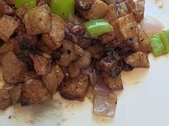 -小渔莊•地道胶东菜(旅游路万象省博物馆店)