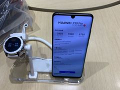 -华为授权体验店(中山公园来福士)