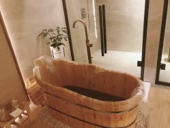 -苑苑vbeauty科技美容SPA