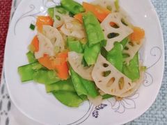 -爱的果实月嫂育婴师(世纪东方店)