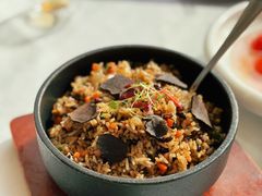 黑松露烤肉炒饭-野蔓果·山野菜(西湖景区·龙井茶田店)