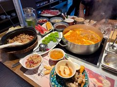 -尚尚仙·酸汤猪手·猪肚鸡火锅(华联万柳购物中心店)