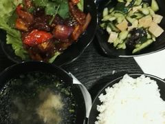 -哇蛙牛功夫面渝都料理(龙阳广场店)