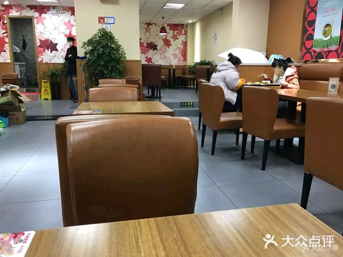周大娘中式快餐(金水路店)大堂图片