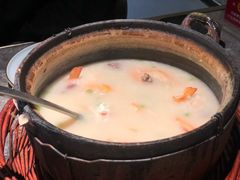 鲜虾乳鸽砂锅粥-稻鲜记潮汕砂锅粥