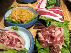 -明洞阿姨·韩式酱蟹烤肉·创意料理(三元桥店)