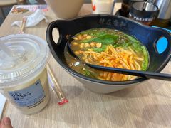-桂在香知桂林米粉(红博中央公园店)