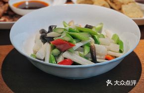 Asparagus and Yam Stir-fried with Chicken Mushroom