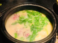 -大匠工房古船木艺术餐厅·猪肚鸡专门店(长白仙岛店)
