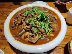 小公鸡炒拉皮-三牛家厨(长江路店)