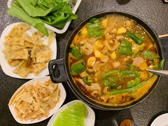 油麦菜-湘肠香火锅店(团结湖店)